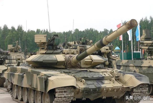 中國99式坦克與俄羅斯的T-90主戰(zhàn)坦克，現(xiàn)代陸戰(zhàn)之星的對比研究，中國99式坦克與俄羅斯T-90主戰(zhàn)坦克，現(xiàn)代陸戰(zhàn)之星的深度對比