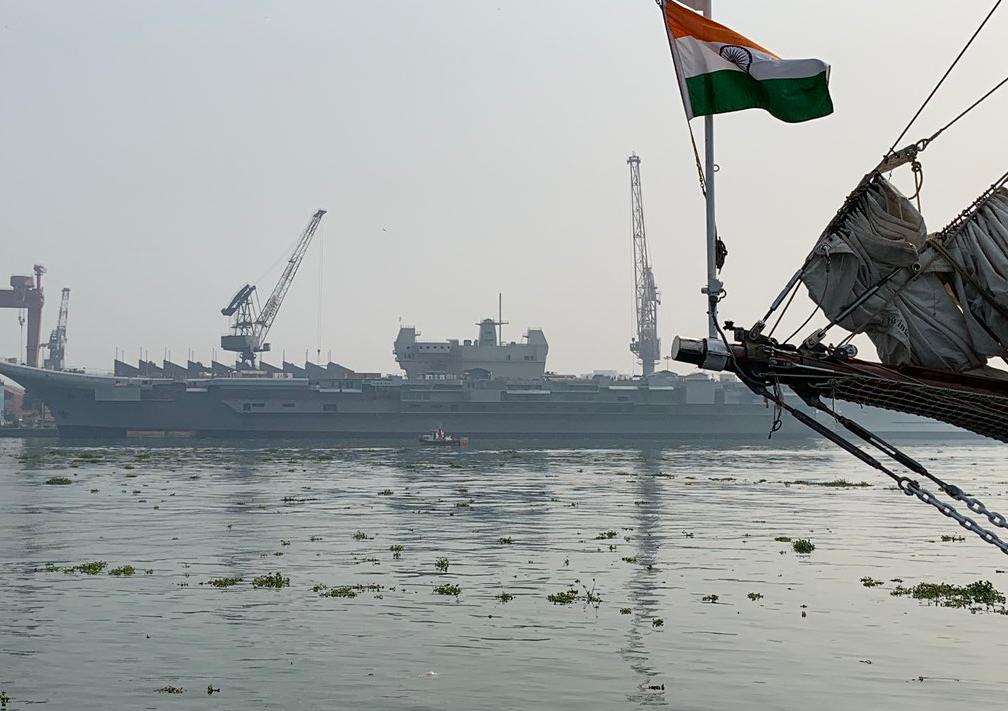 中國第一艘航母的誕生與歷程，歷史性的里程碑，中國首艘航母誕生歷程，歷史性里程碑的里程碑