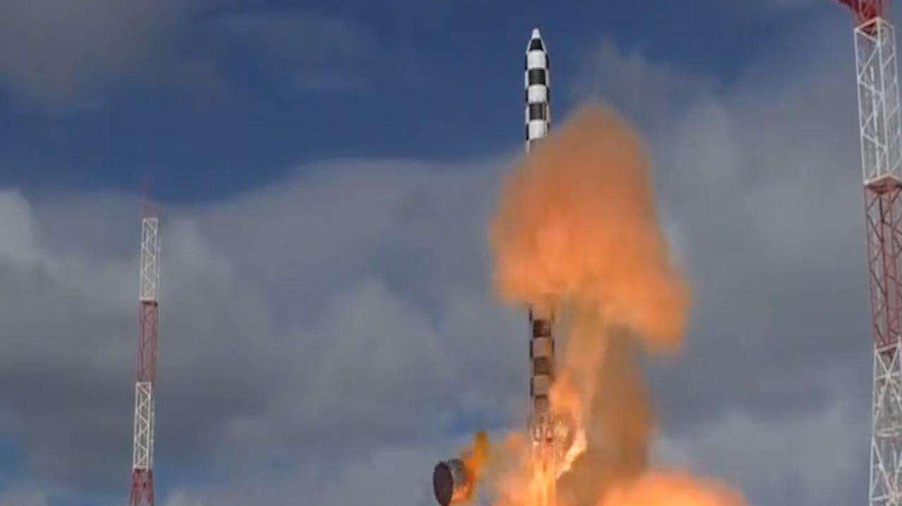 白楊彈道導(dǎo)彈射程，深度解析與全球視角，白楊彈道導(dǎo)彈射程，深度解析及全球視角探析