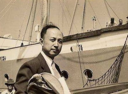 三軍儀仗隊抬棺袁隆平，榮耀與敬意并行，袁隆平榮享三軍儀仗隊抬棺禮遇，榮耀與敬意共融時刻